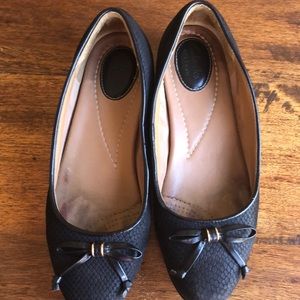 Clark’s black ballet flats